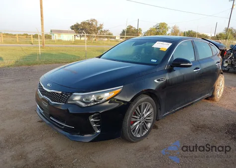 2017 Kia Optima Sxl Turbo z USA, uszkodzony, nr VIN 5XXGV4L26HG140245